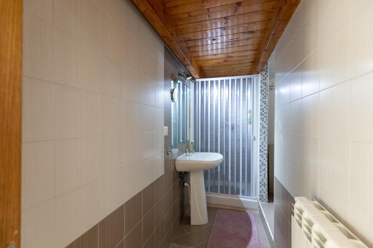 Apartment With Sea View With 2 Lifts Above Montesanto! Наполи Екстериор снимка