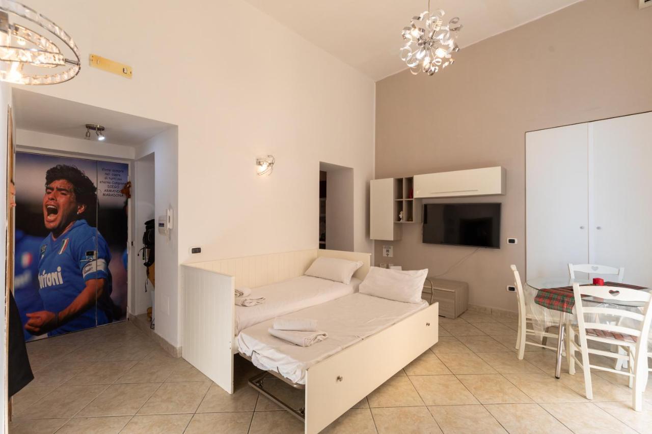 Apartment With Sea View With 2 Lifts Above Montesanto! Наполи Екстериор снимка