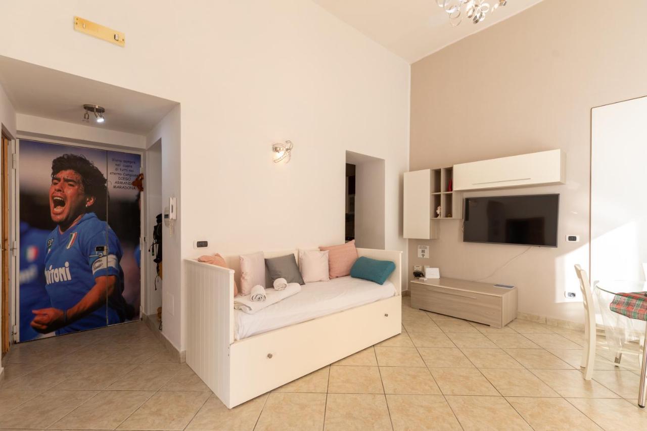 Apartment With Sea View With 2 Lifts Above Montesanto! Наполи Екстериор снимка