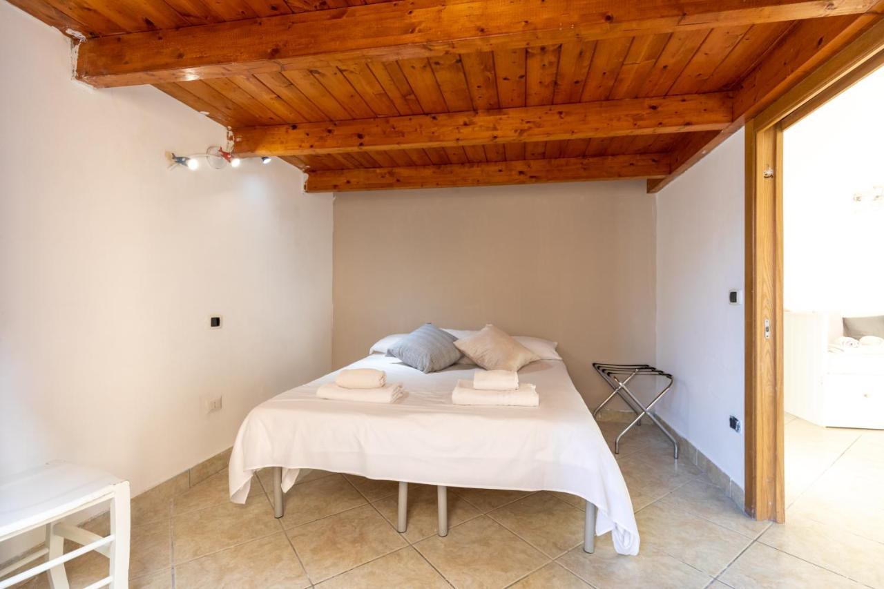 Apartment With Sea View With 2 Lifts Above Montesanto! Наполи Екстериор снимка